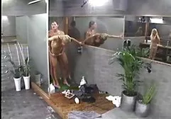 عیار در شورت صورتی توری سکس اماتور