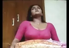 دختران سرنگ سکسیدرحمام را نشان می دهند