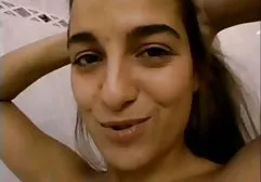 مایلی کانال سکسس می تواند مکیدن شگفت انگیز انجام دهد