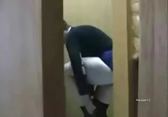 آسیایی فیلم سکسی فارسی در چت جنسی با یک خیار طولانی سبز در یک کاندوم